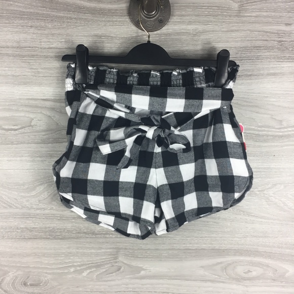 MAKE + MODEL Tie Waist Flannel Shorts - Picture 2 of 6